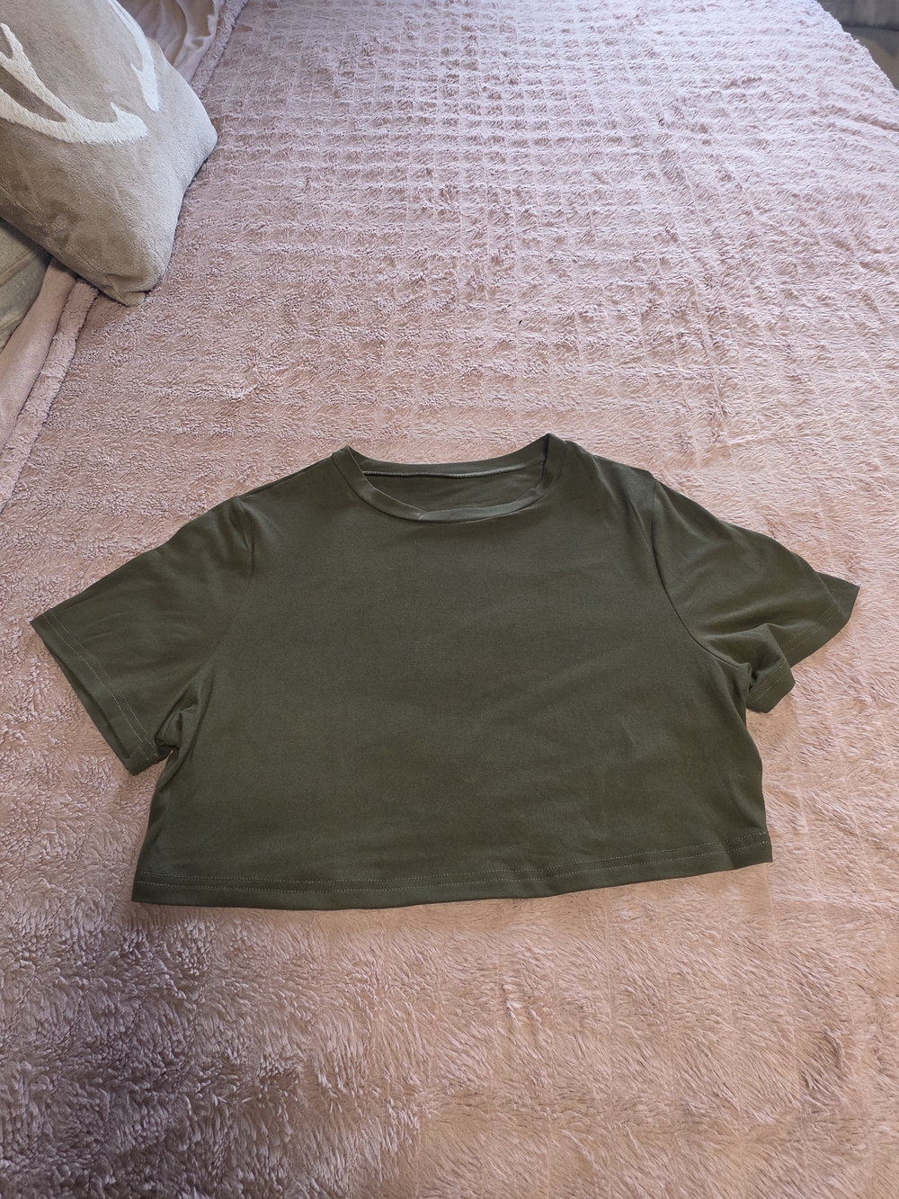 SHEIN Olive Green Cropped Crewneck Tee